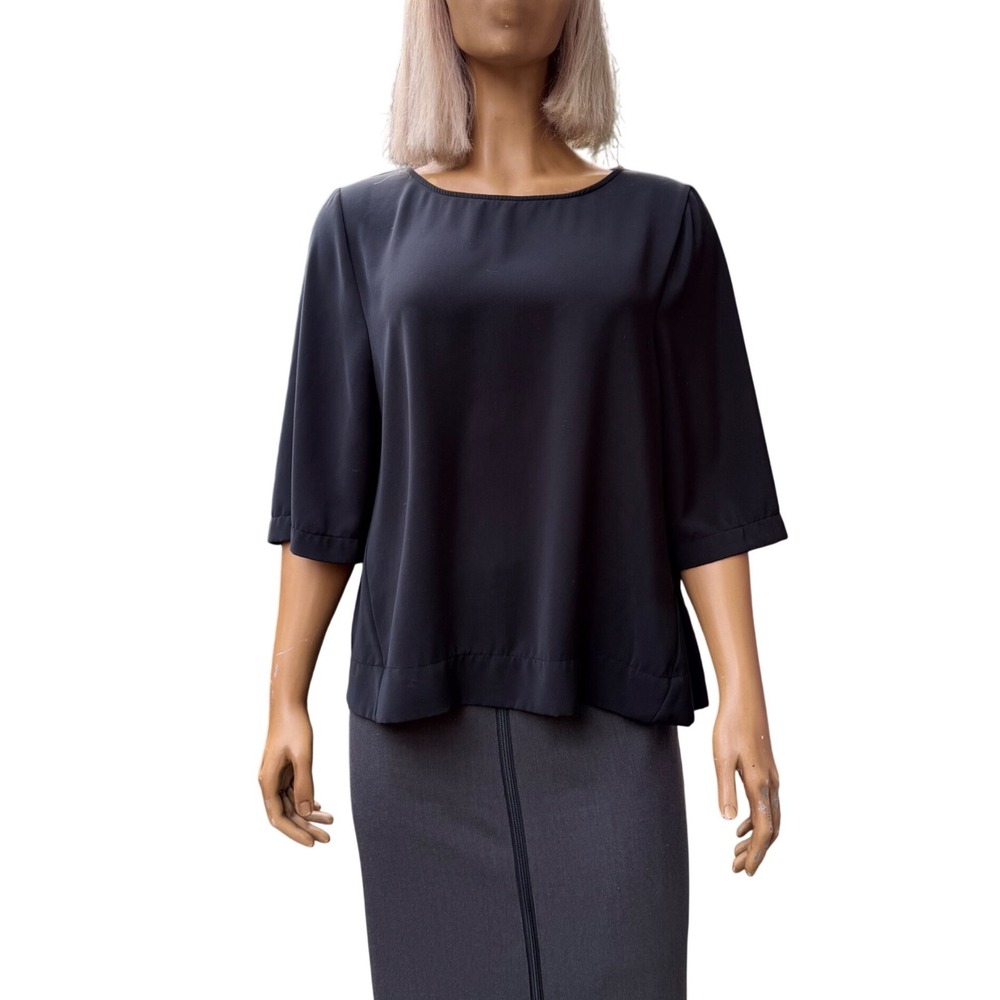 DKNYC Black Short Sleeve Blouse Back Zipper Minimalist Office Wear Chic Size L